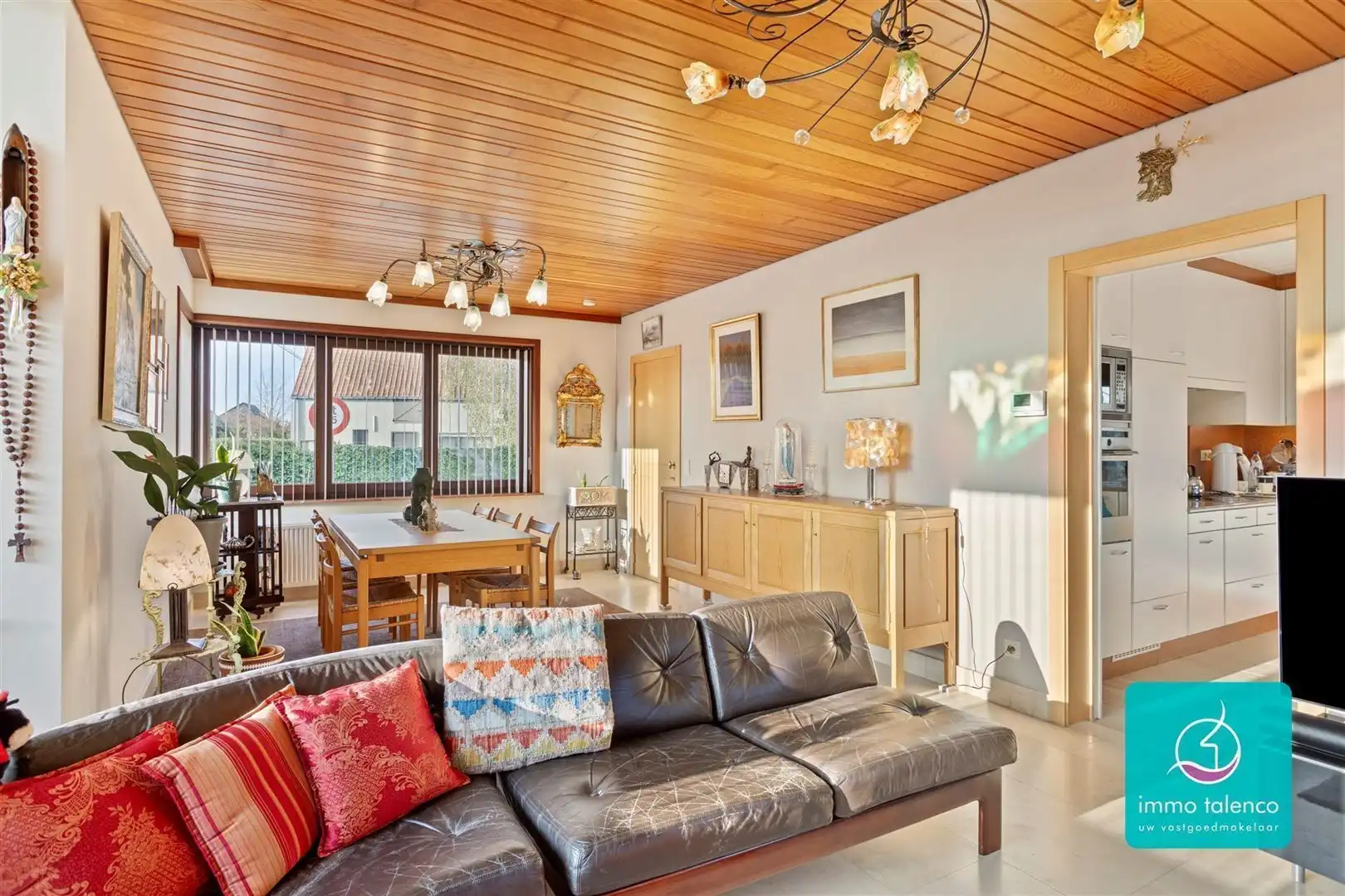 Alleenstaande VILLA - 4 SLPKS - 4 are 10 ca - Tuin - Garage  foto 14