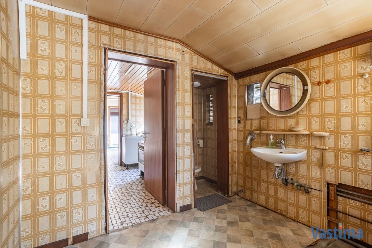 Renovatiewoning met aanpalende bouwgrond nabij centrum Erembodegem foto 13