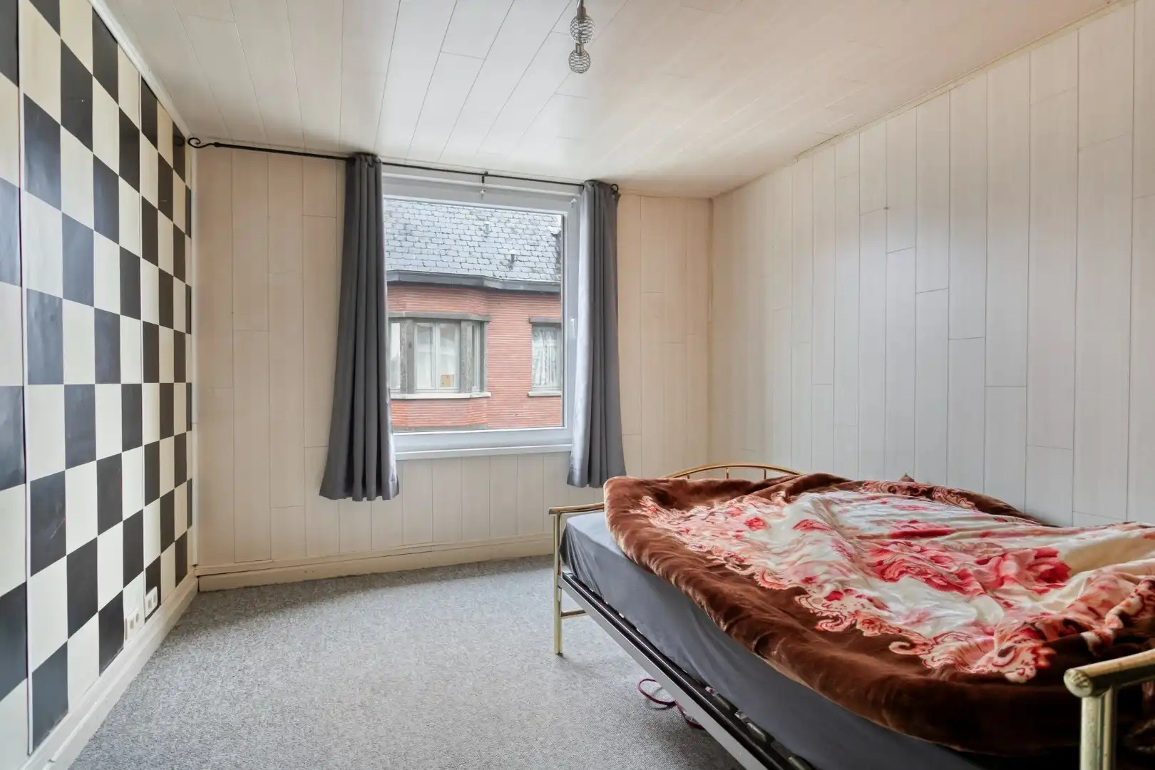 Handelshuis met woonst op centrale locatie, 5 slaapkamers foto 15