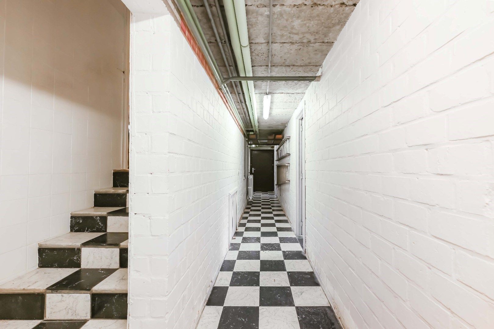 VERRASSEND RUIME ALLEENSTAANDE WONING OP 1.298 m² foto 16