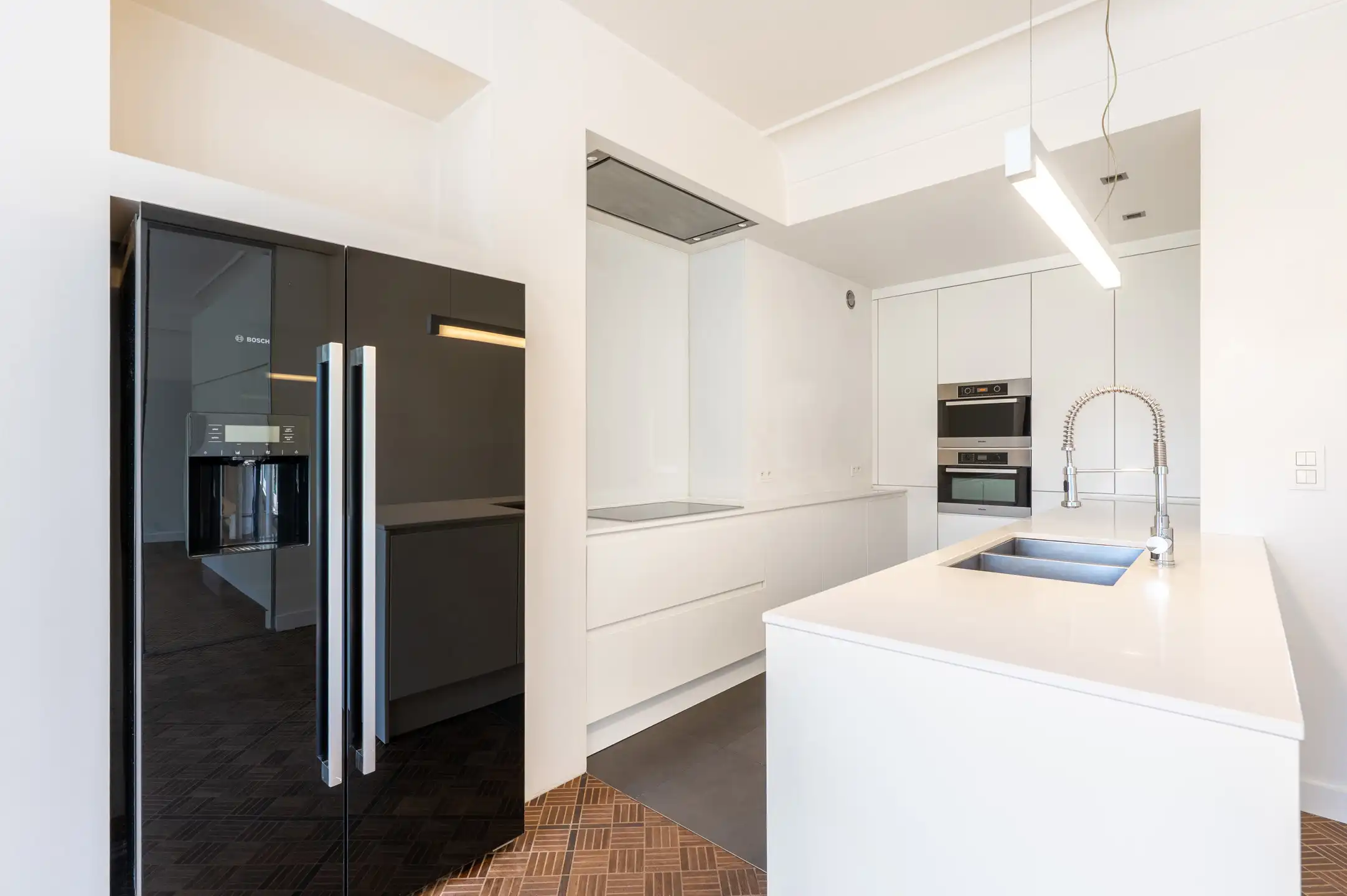 Ruim appartement met uniek zicht op KMSKA foto 9