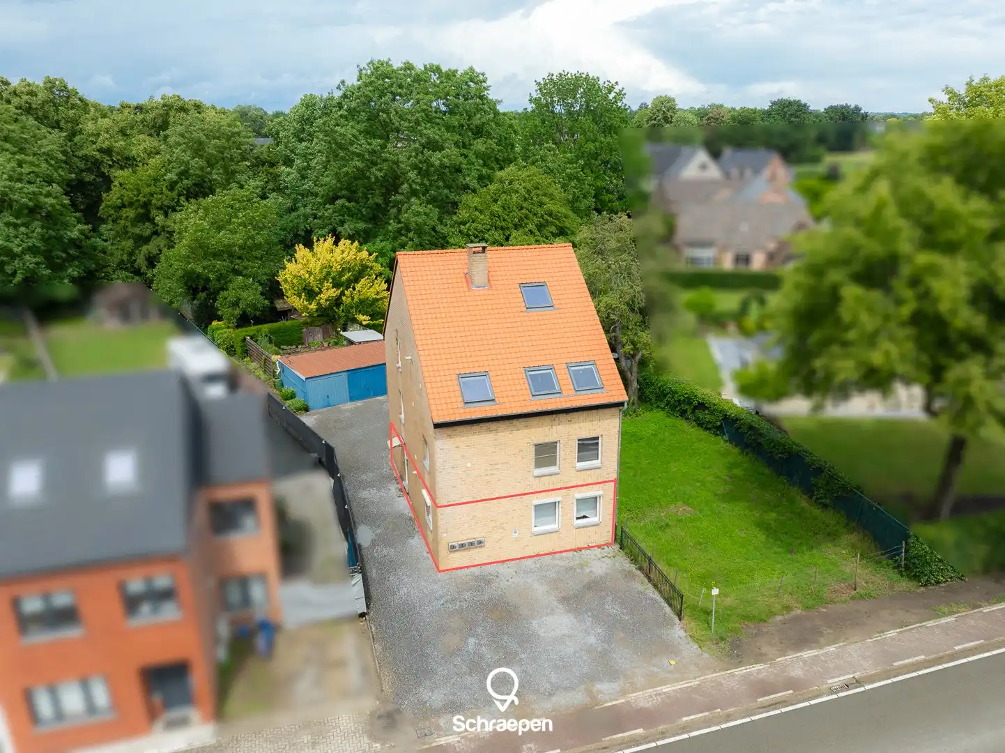 Lichtrijk gelijkvloers appartement met garagebox en privétuintje nabij Zonhoven-centrum! foto {{pictureIndex}}