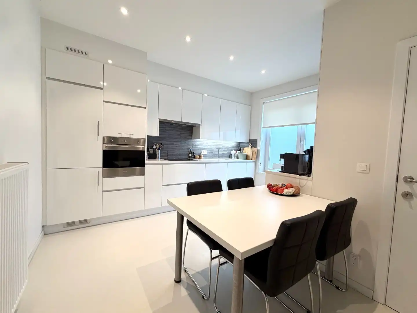 Instapklare woning met garage en uitbreidingsmogelijkheden in Kooigem! foto 4