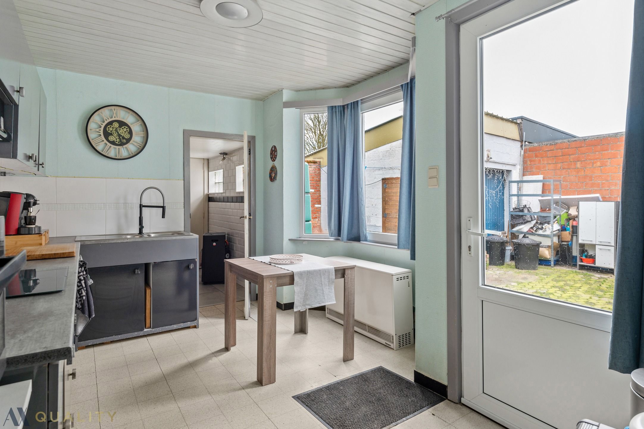 Half-open woning met 3 slpk., oprit, gar., tuin en polyvalente zolderruimte foto 7