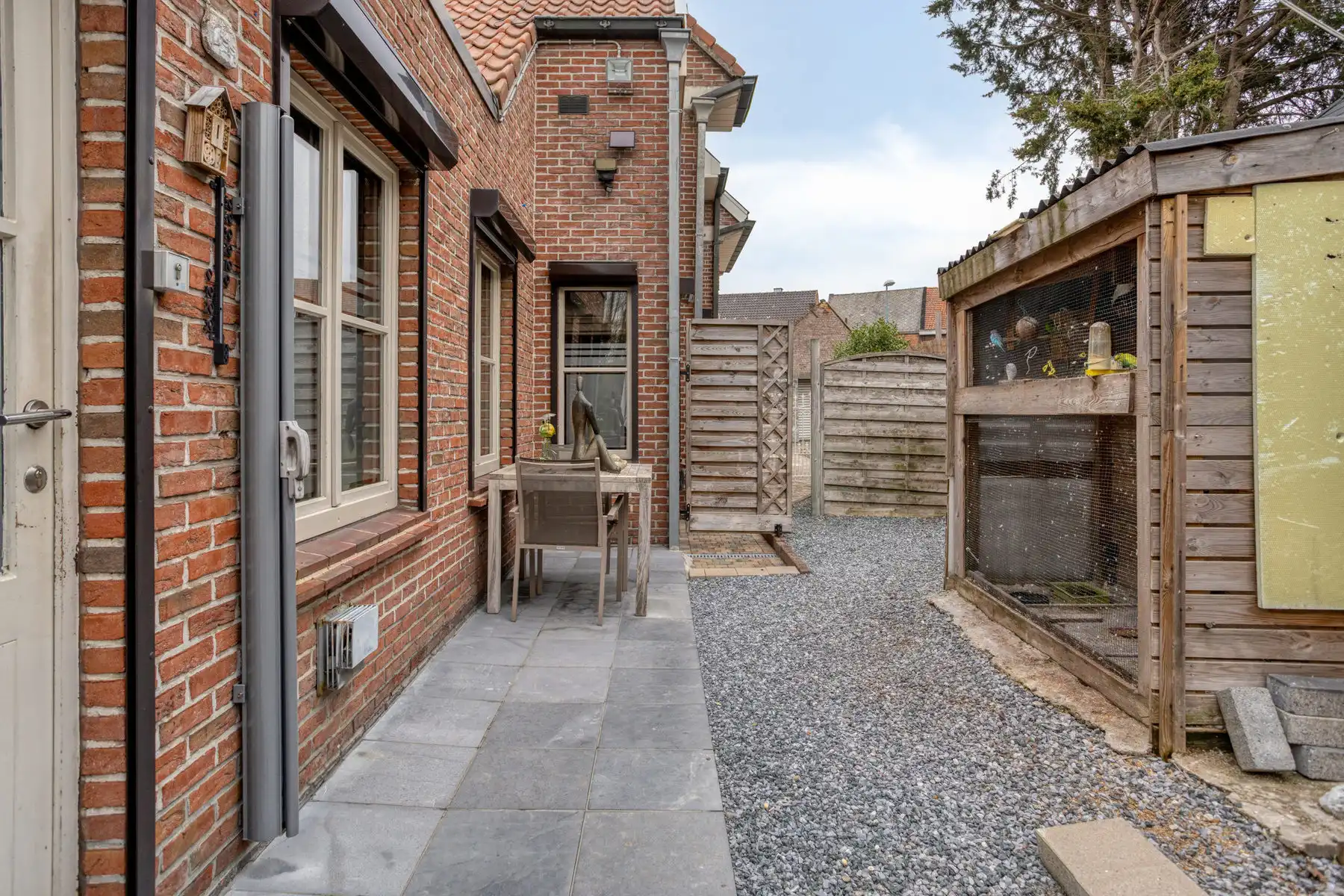 Halfopen met grote slaapkamers en zuidgerichte tuin foto 22