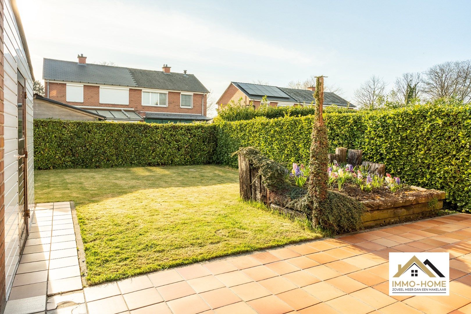 Te renoveren woning op uitstekende locatie te Lochristi  foto 2