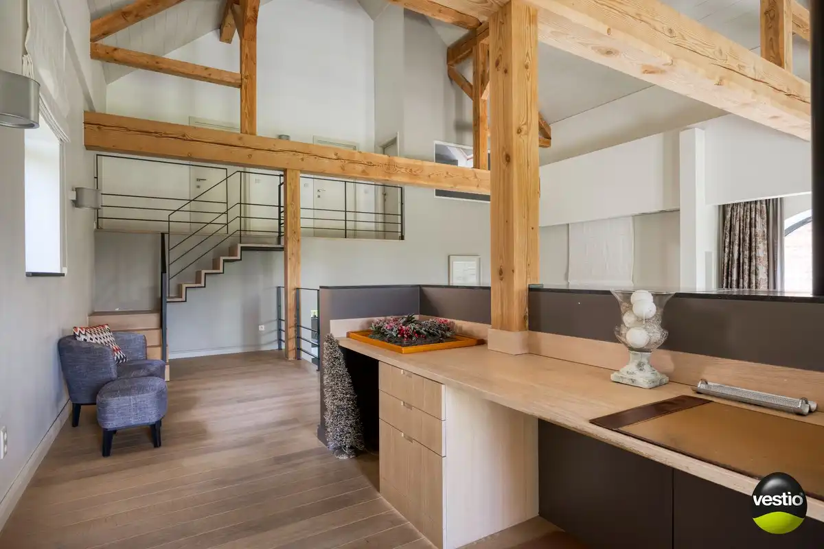 EXCLUSIEVE HOEVE MET MEERDERE WOONGEDEELTES, ATELIER, STALLING en AANPALENDE WEIDE OP CA. 1,6 HECTARE NABIJ DOMEIN NIEUWENHOVEN. foto 46