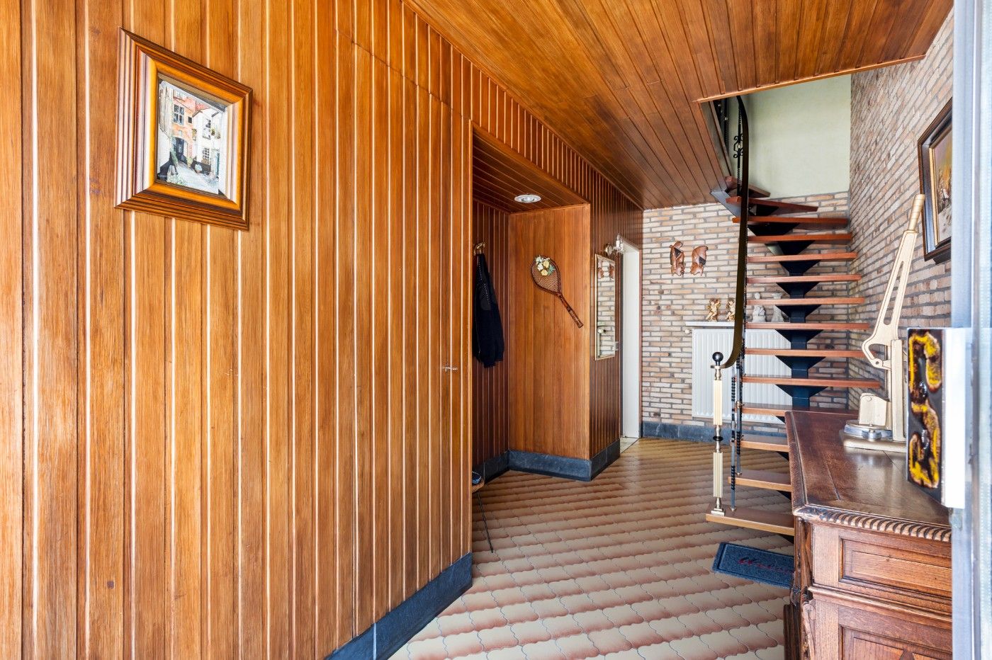 Te renoveren woning met 2 à 3 slpk., inpandige garage, dubbele garage en tuin foto 15