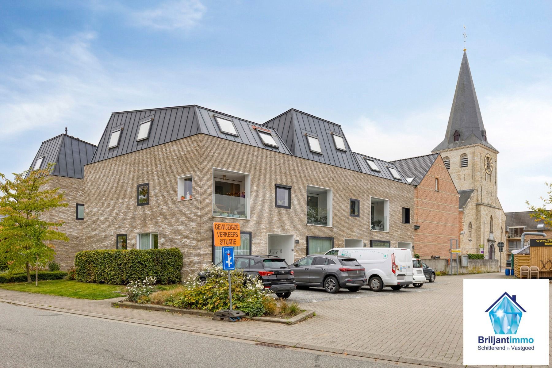 Ruimtelijk leefappartement van 160m², 3 slpk en parking foto {{pictureIndex}}