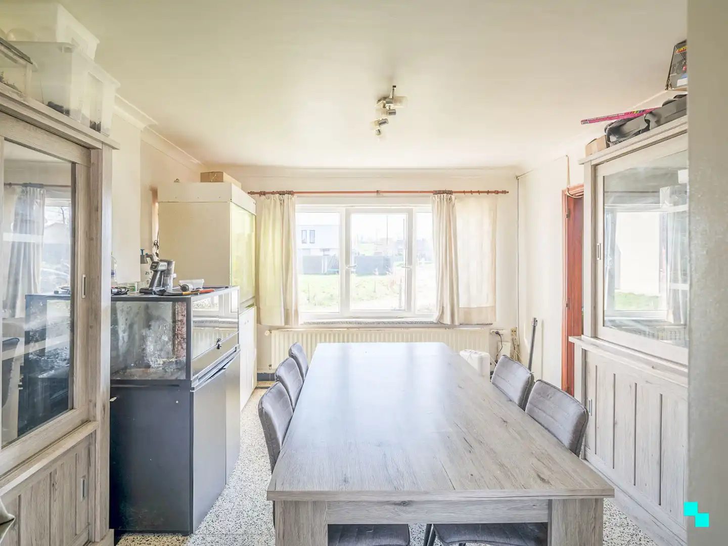 Renovatieproject met uitgestrekte tuin in groene omgeving foto 7