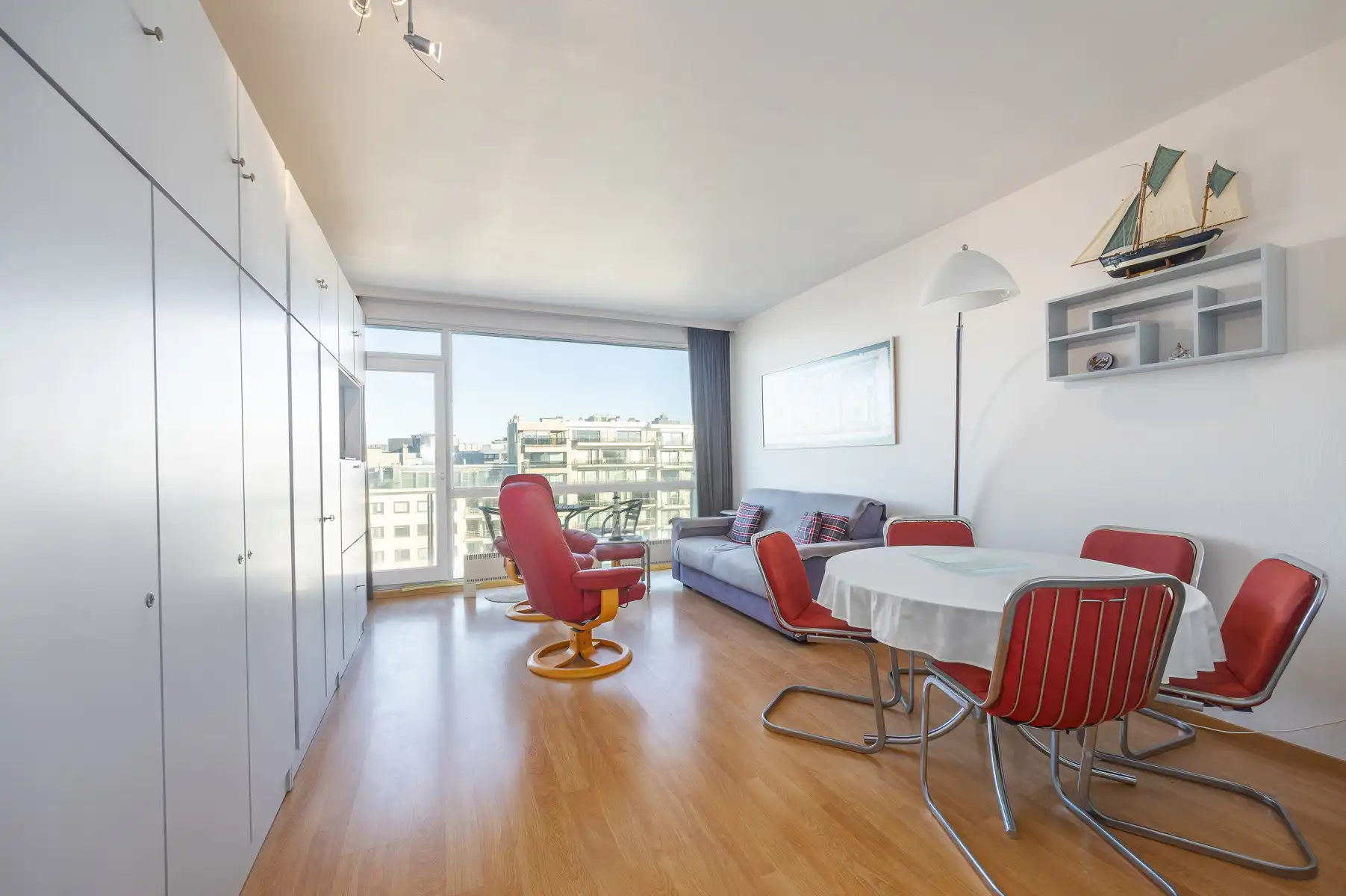 Res. WESTEND PALACE AB foto {{pictureIndex}}