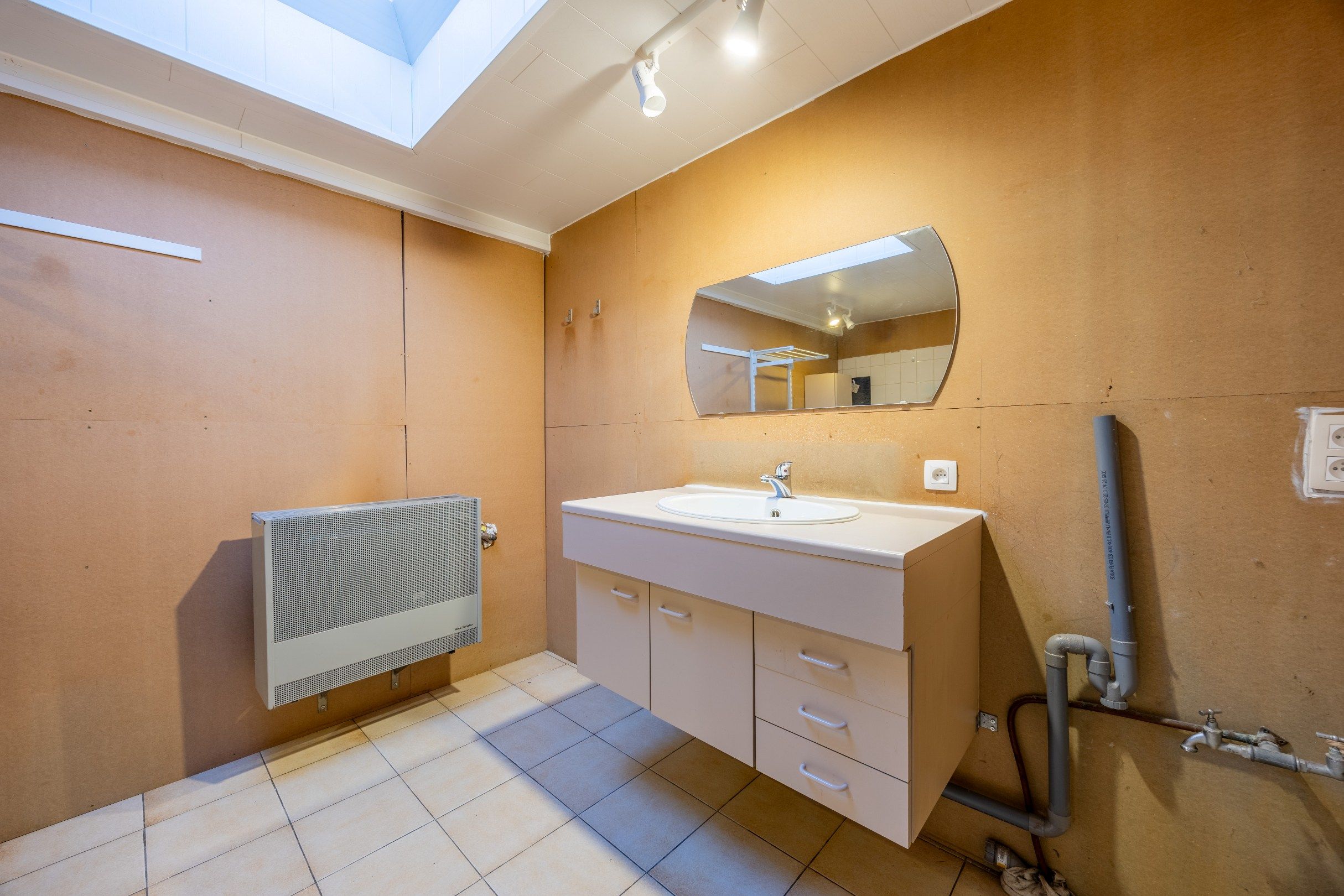 Gezinswoning met uitweg en garage foto 11