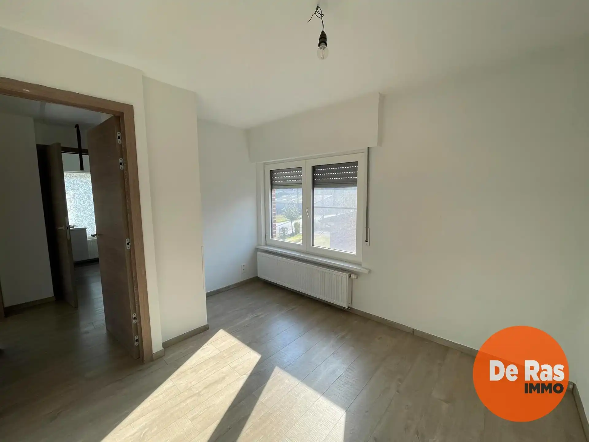 WICHELEN - Ruime woning met multifunctionele loods. foto 12