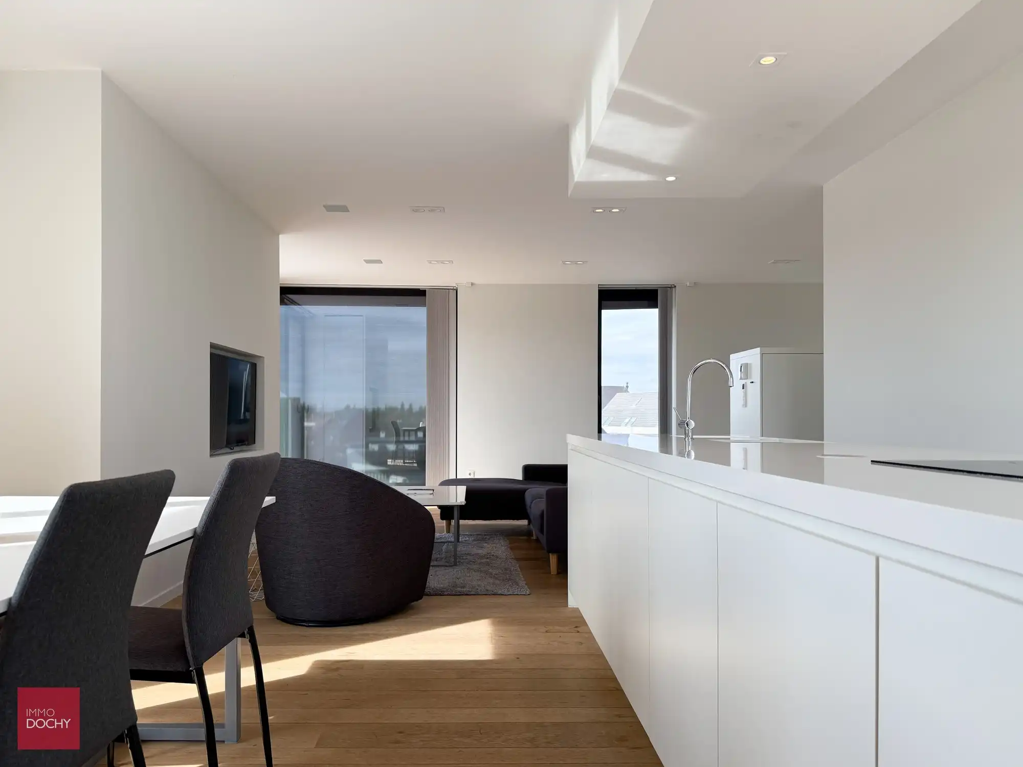 Luxe-penthouse met grote terrassen nabij centrum | Leeuwkestraat foto 13