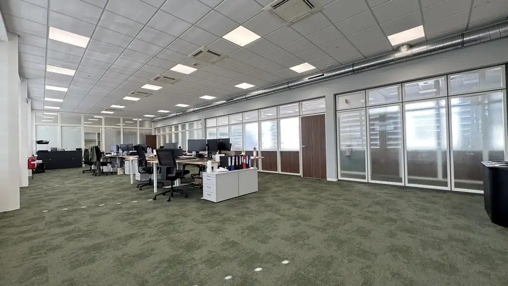 Mooi instapklaar kantoor te huur in Ceka Center Antwerpen foto 3