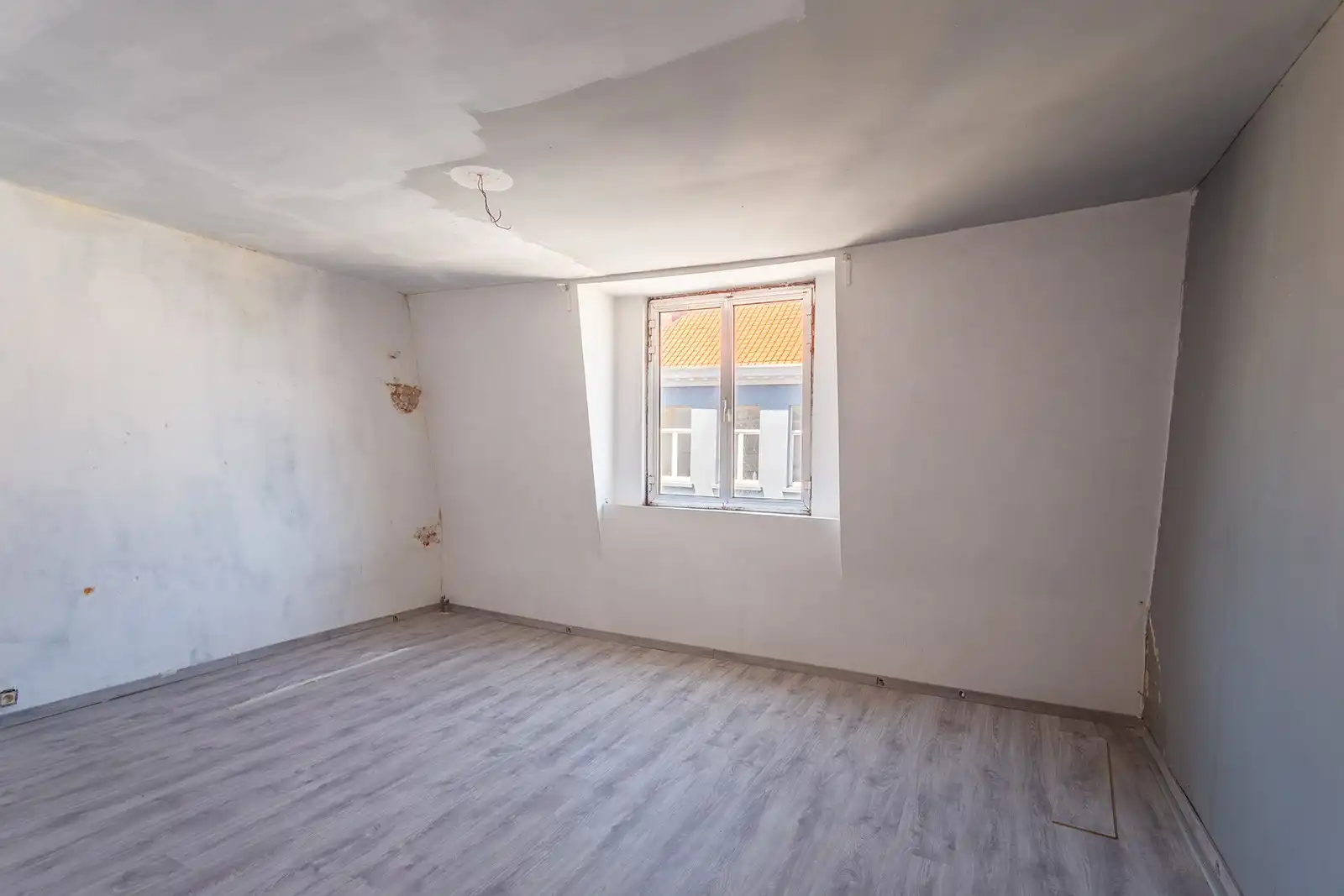 Karaktervolle voorgevel met leuke buitenruimte foto 15