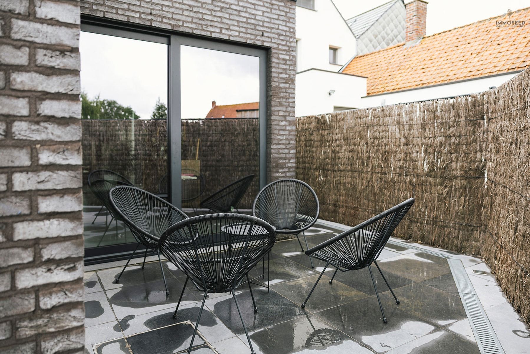 Instapklare, volledig opgefriste gezinswoning foto 12