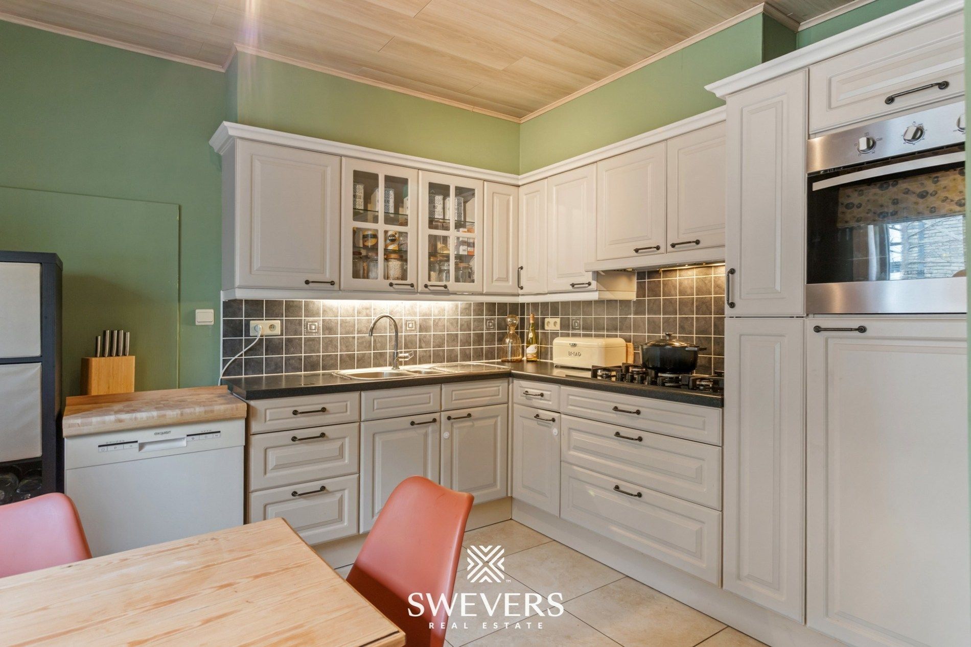 Instapklare woning met 4 slpk vlakbij het centrum van Herk-de-Stad foto 9