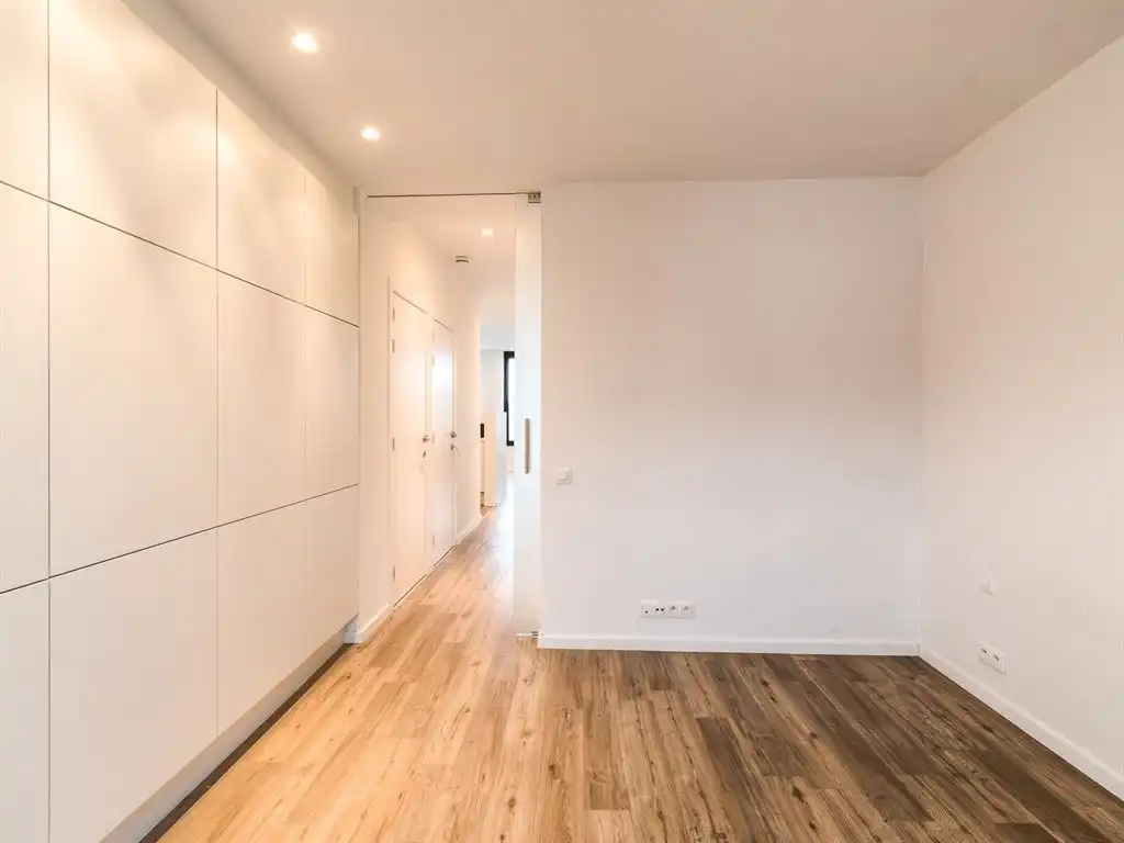 Appartement met terras en zicht op het water foto 10