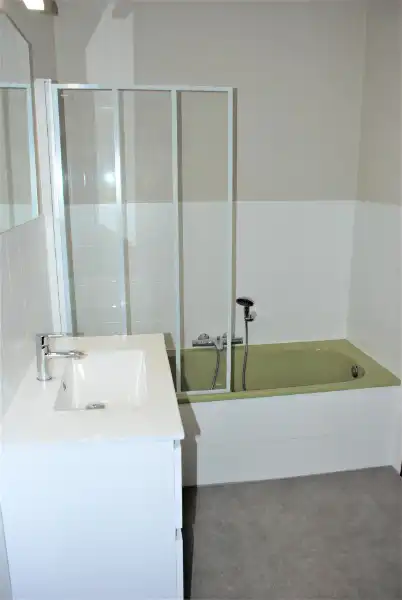 2 slaapkamer appartement met garage! foto 12