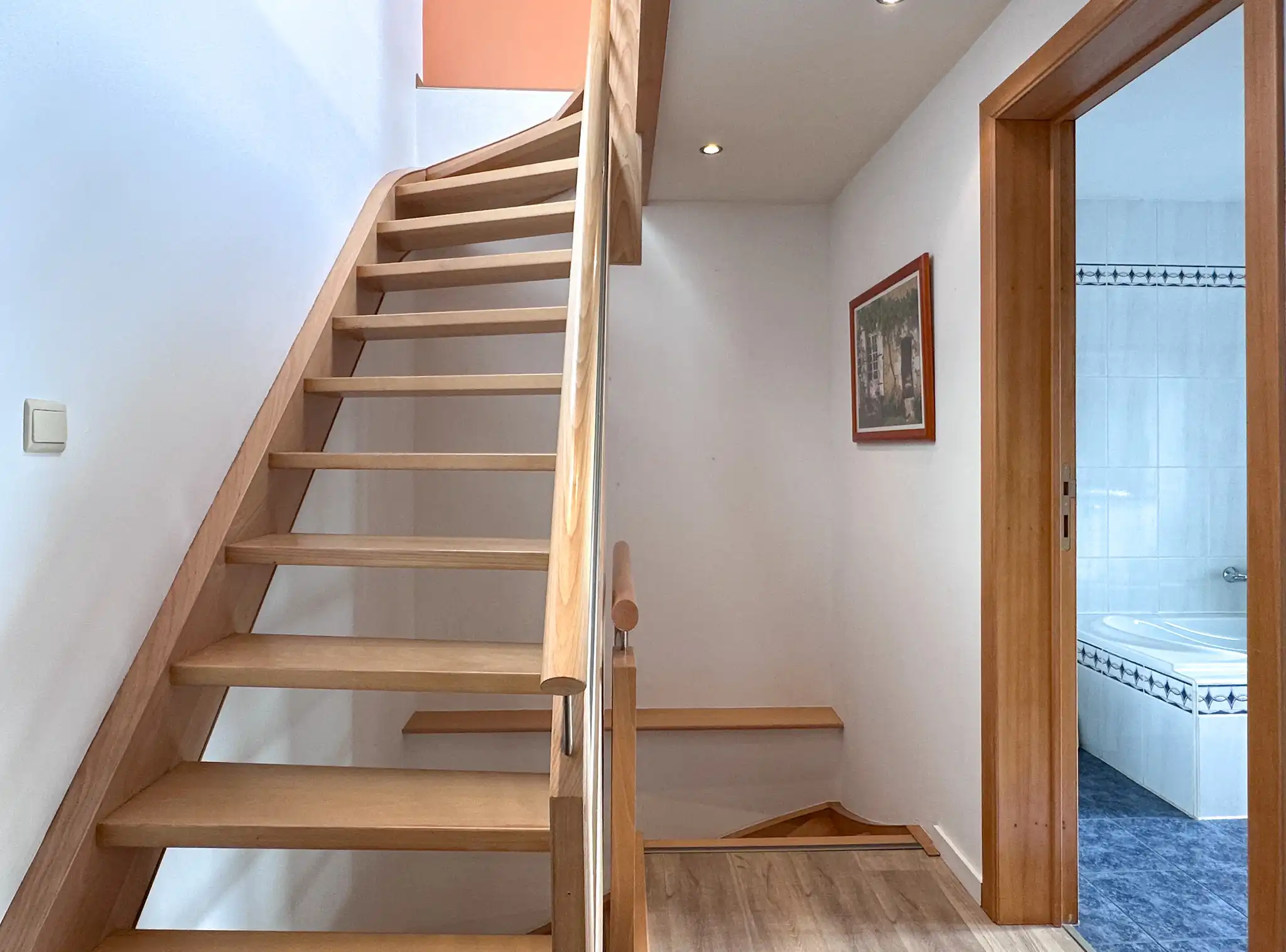 Woning met twee slaapkamers, dressing, garage en tuin te huur in het hartje van Melsele foto 14