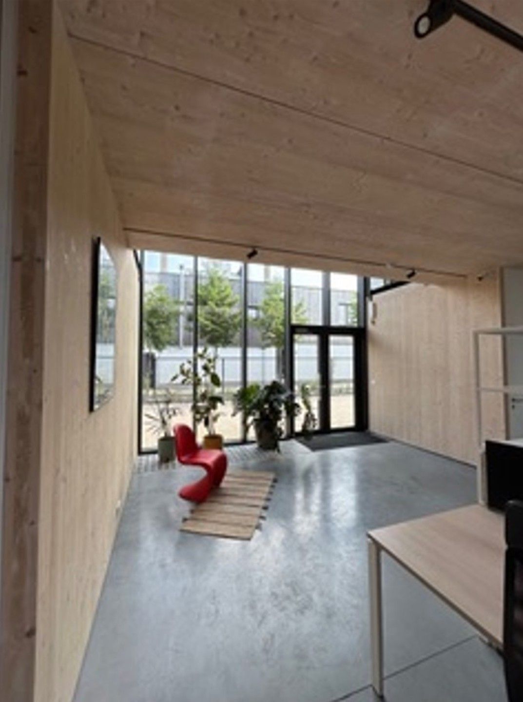 Te huur: Showroom/atelier van ca. 190 m² in Sint-Niklaas foto 2