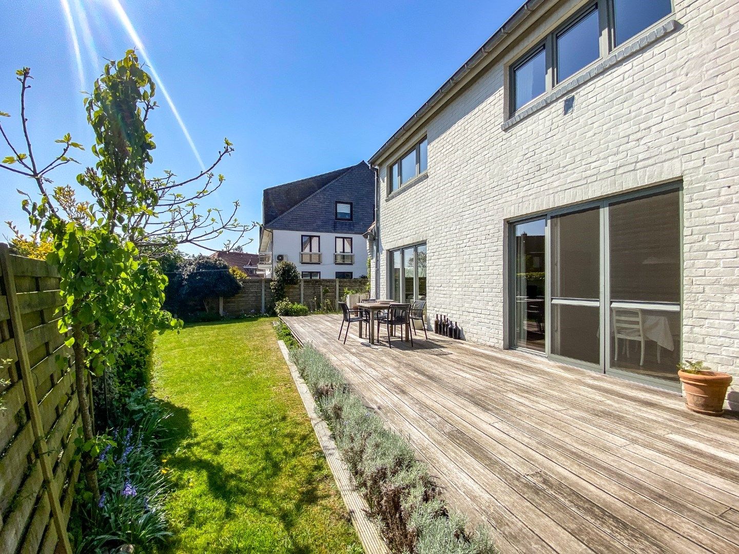 Ruime woning op wandelafstand van de zee. foto 4