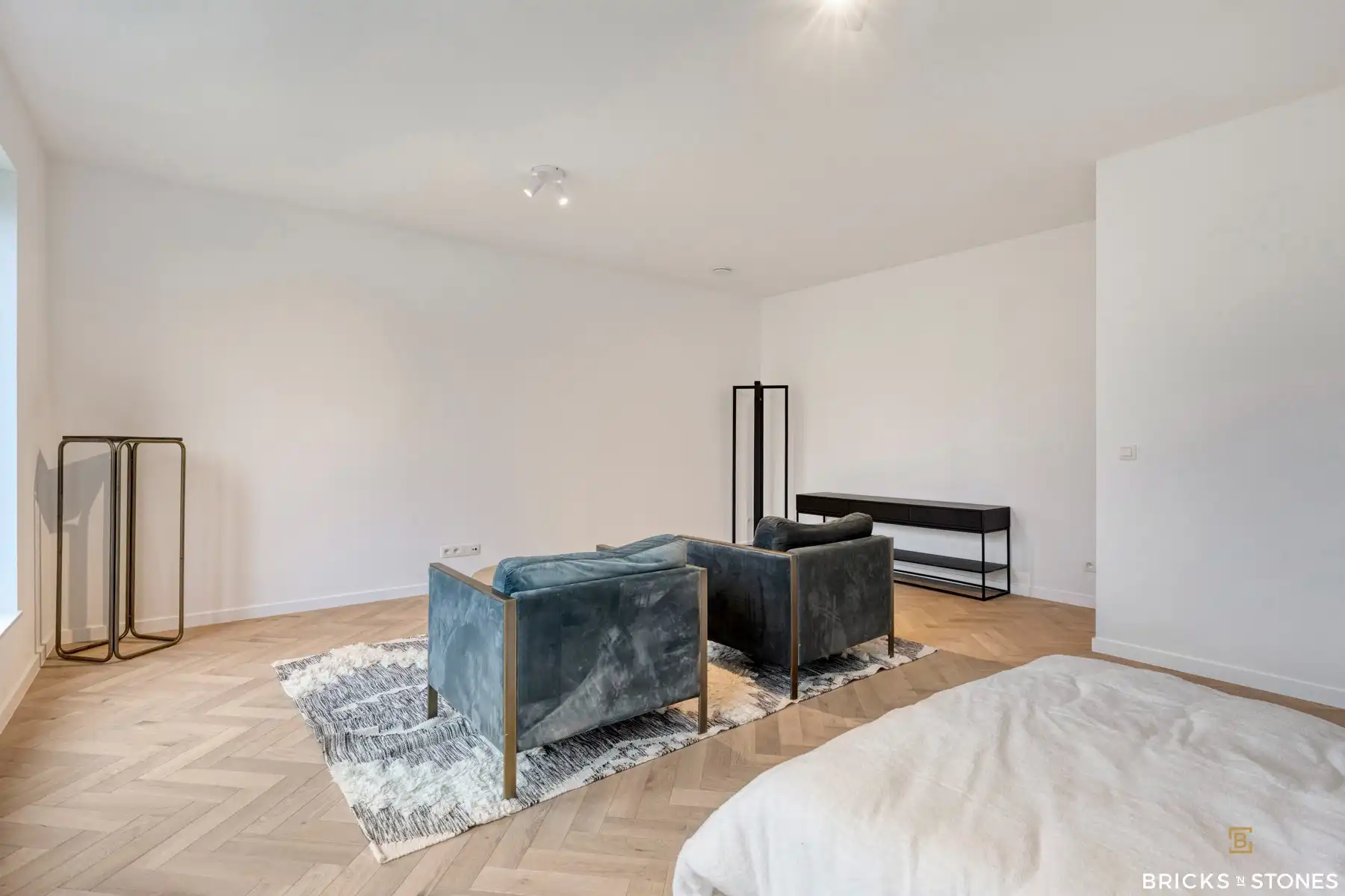 Nieuwbouwwoning met 4 slaapkamers en zonnige tuin foto 12