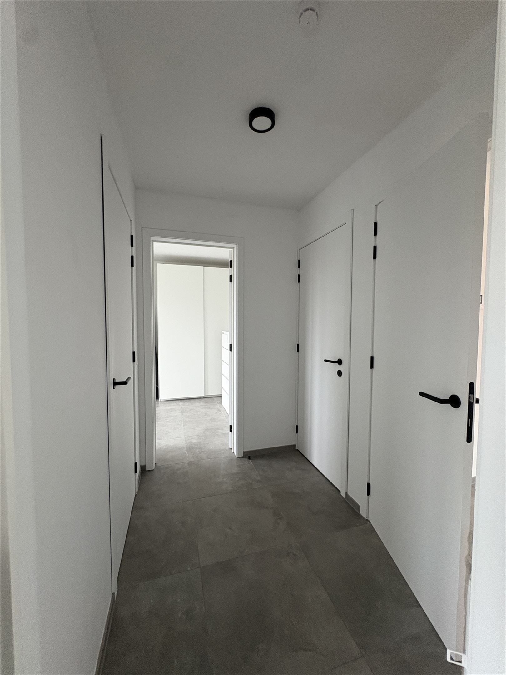 Nieuwbouw app te huur in centrum Eine foto 9