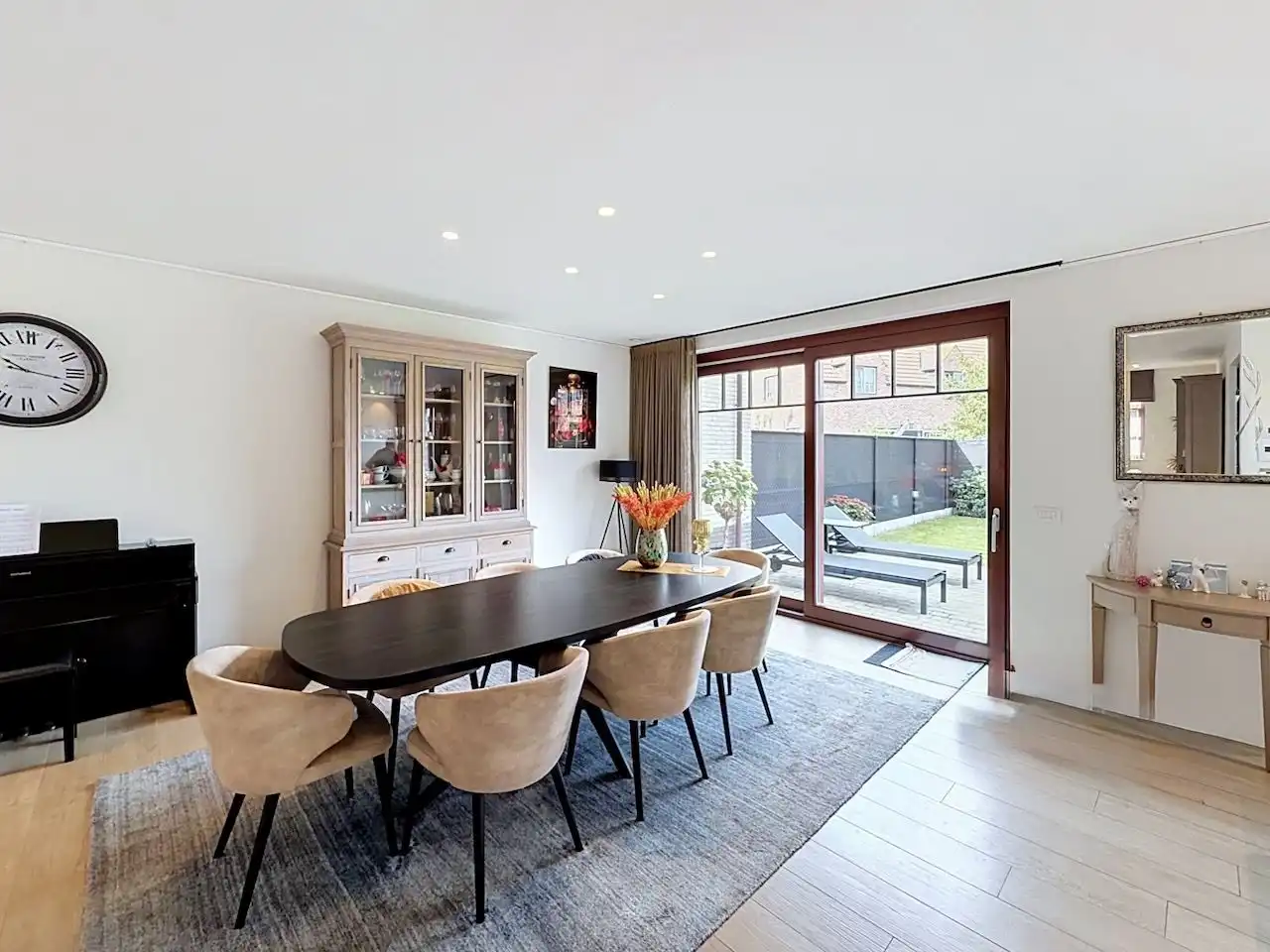 Ruime halfopen, quasi nieuwbouw woning op rustige ligging in het pittoreske Ramskapelle foto 8