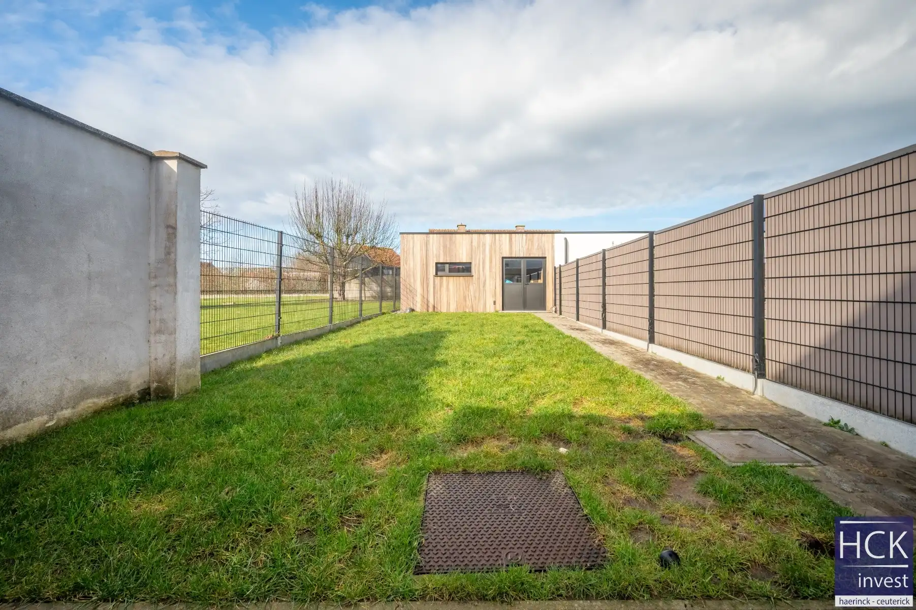 WAREGEM - Instapklare woning met 4 SLPK, mét uitweg én garage! foto 11