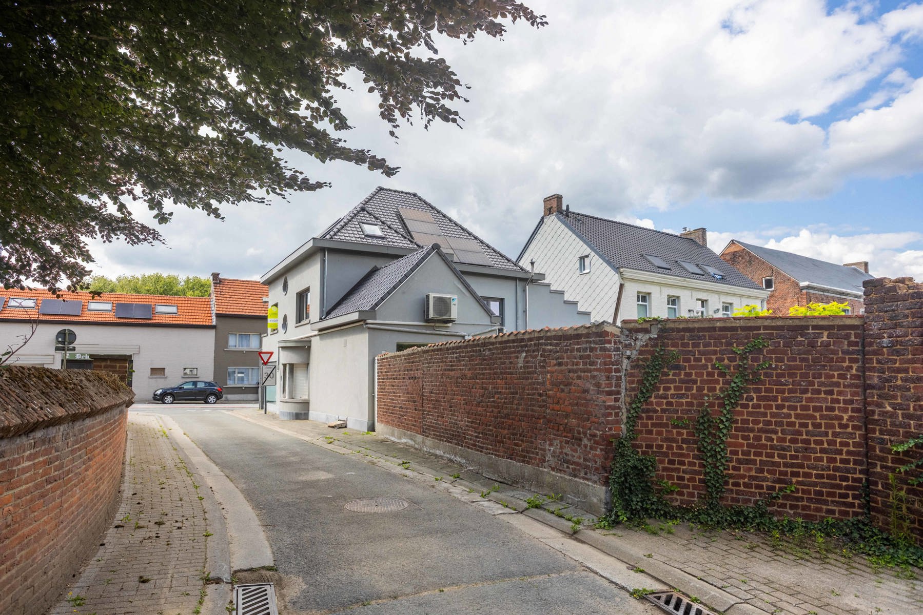 Instapklare woning met tuin, terras en ruimte voor hobby of praktijk foto 2