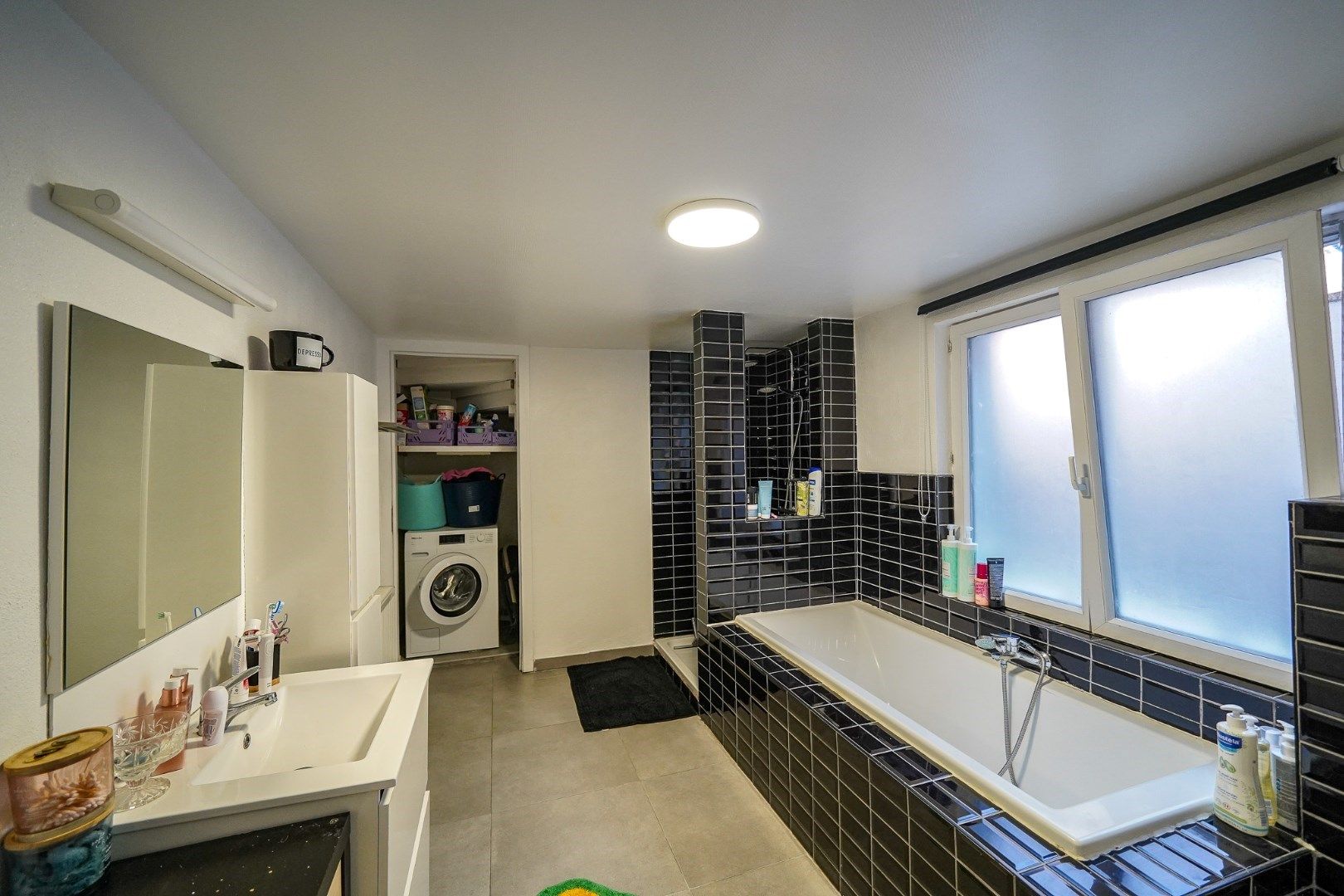 Instapklaar duplexappartement in centrum Oostende foto 8
