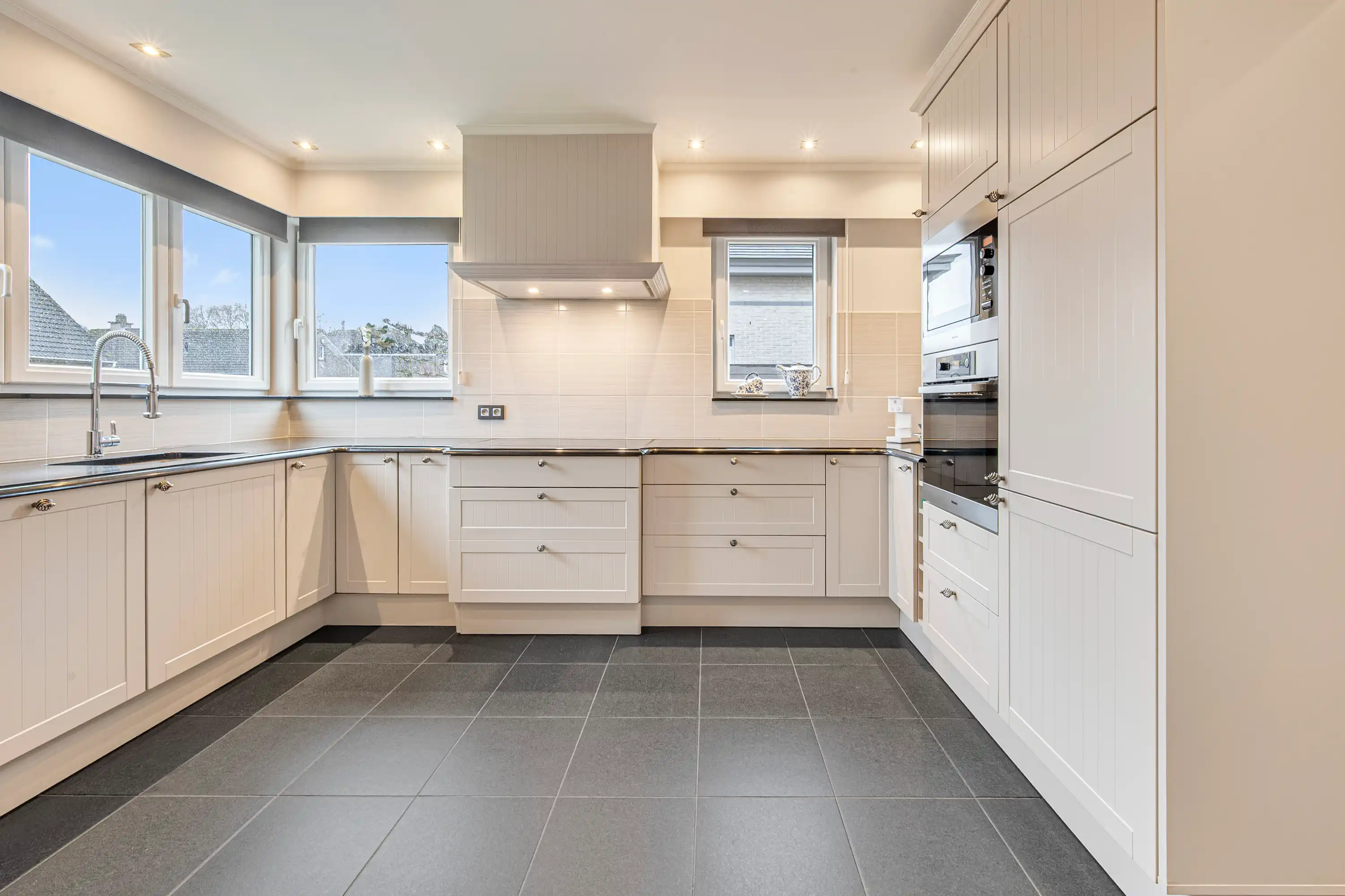 Instapklare gezinswoning op topligging! foto 5