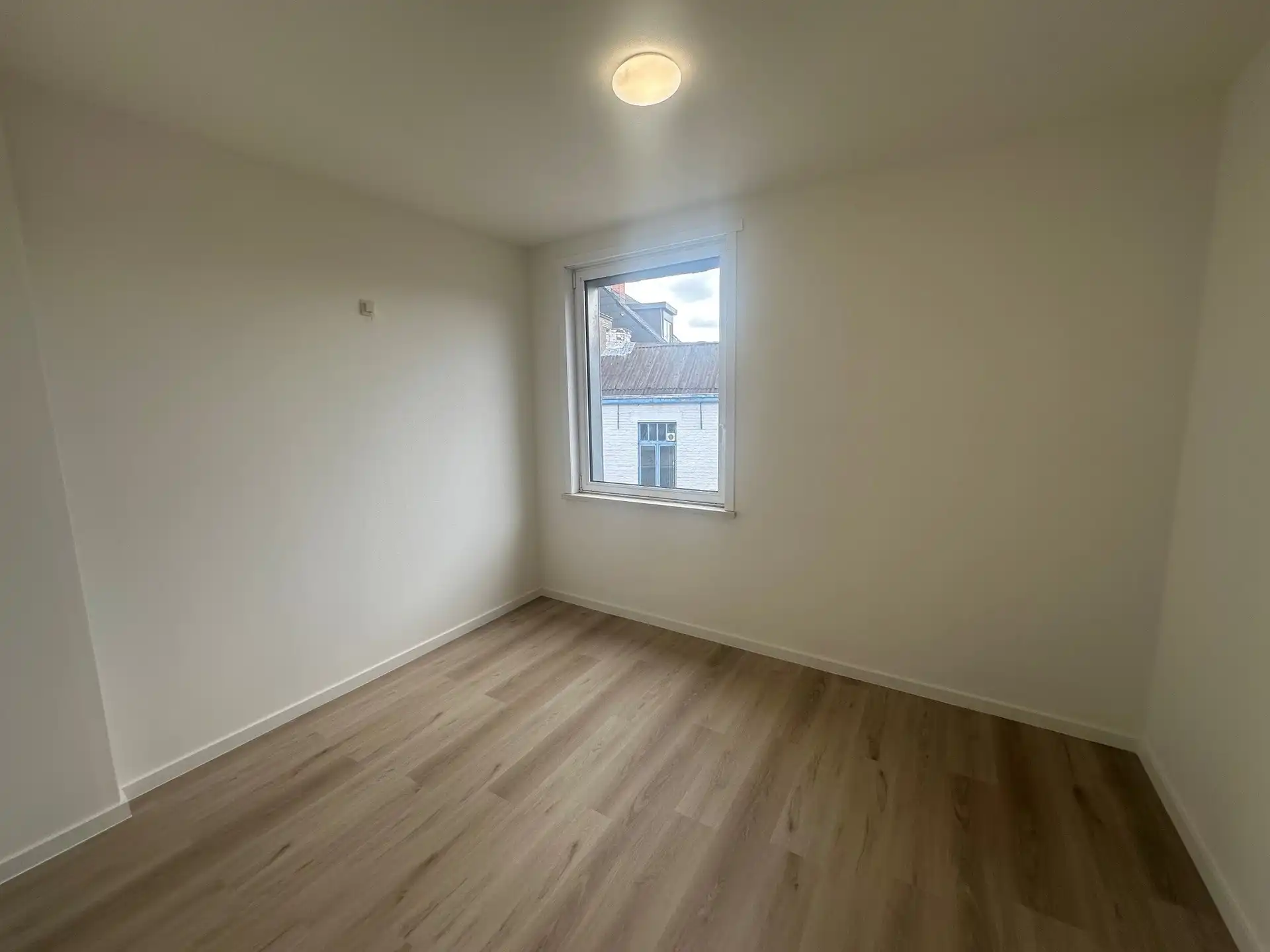 Eén-slaapkamerappartement in centrum van Wetteren foto 4