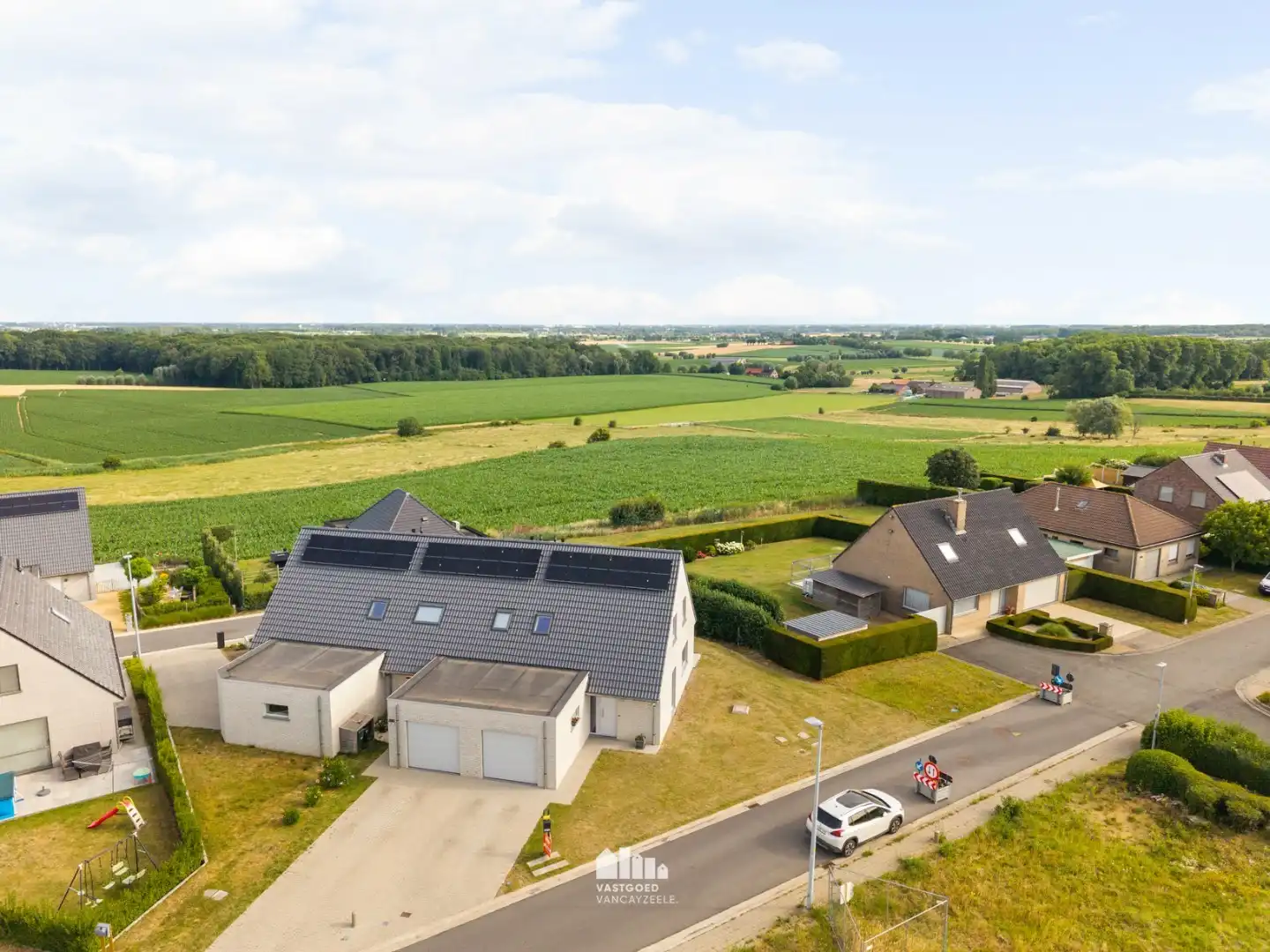 Recente halfopen woning (bj:2023) met landelijk uitzicht in Wijtschate foto 24
