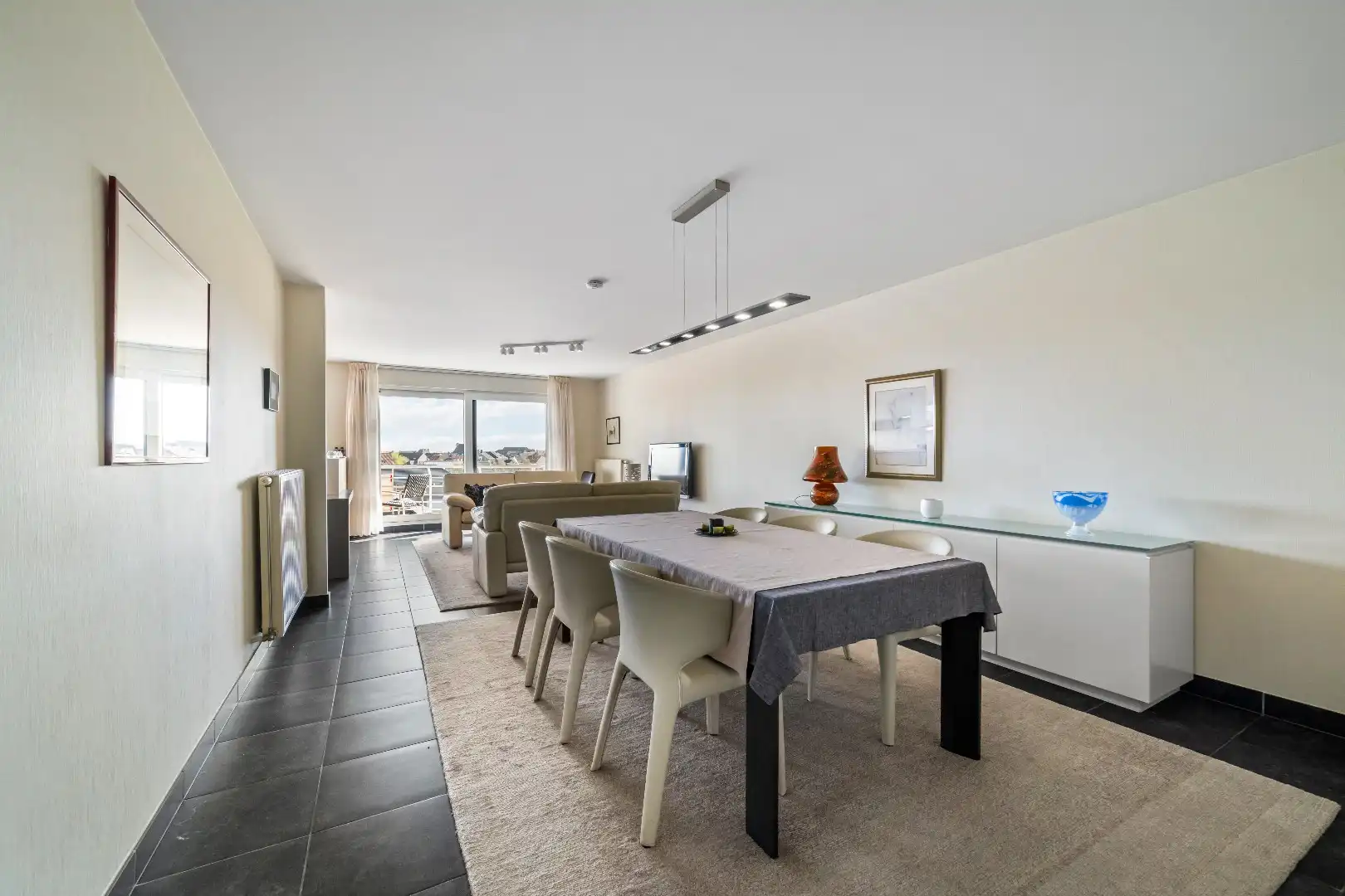 Ruim appartement + GARAGEBOX foto 6