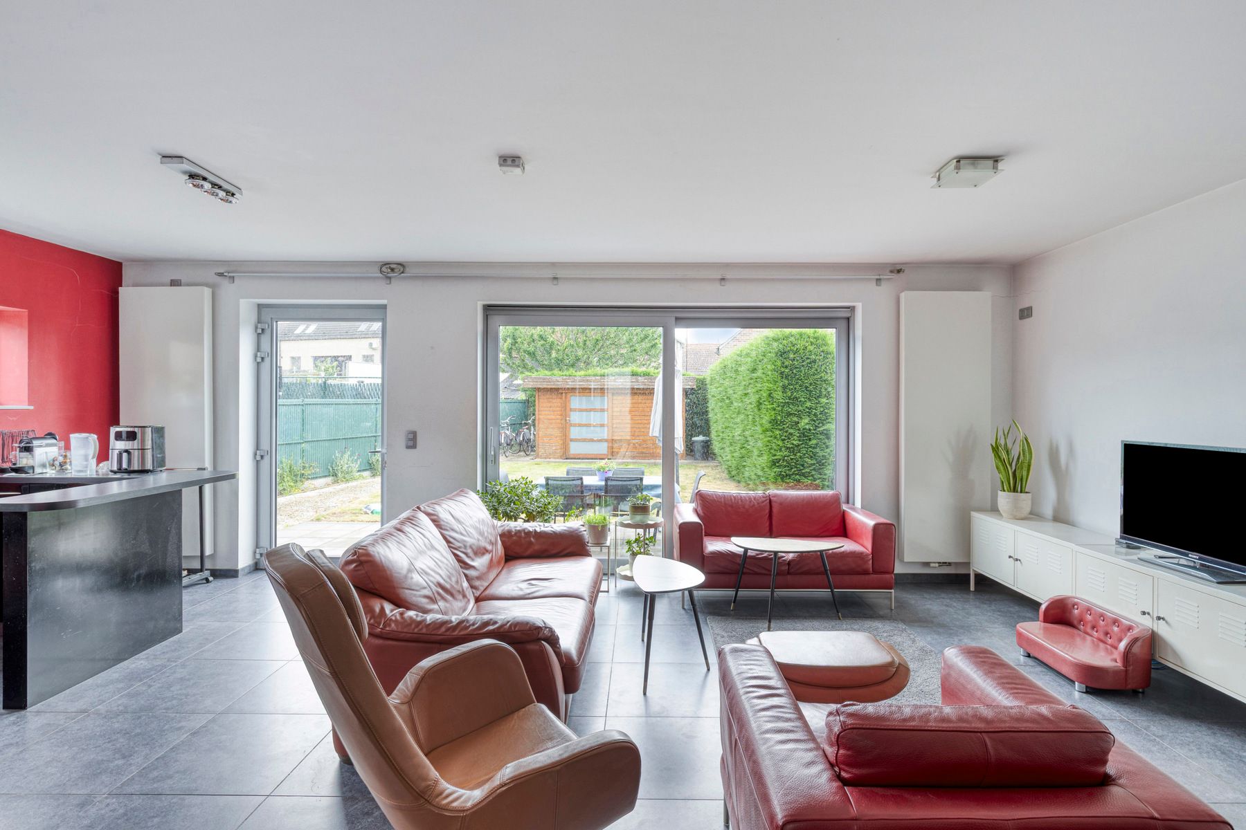 Ruime en instapklare 3-gevelwoning met zonnige tuin foto 6