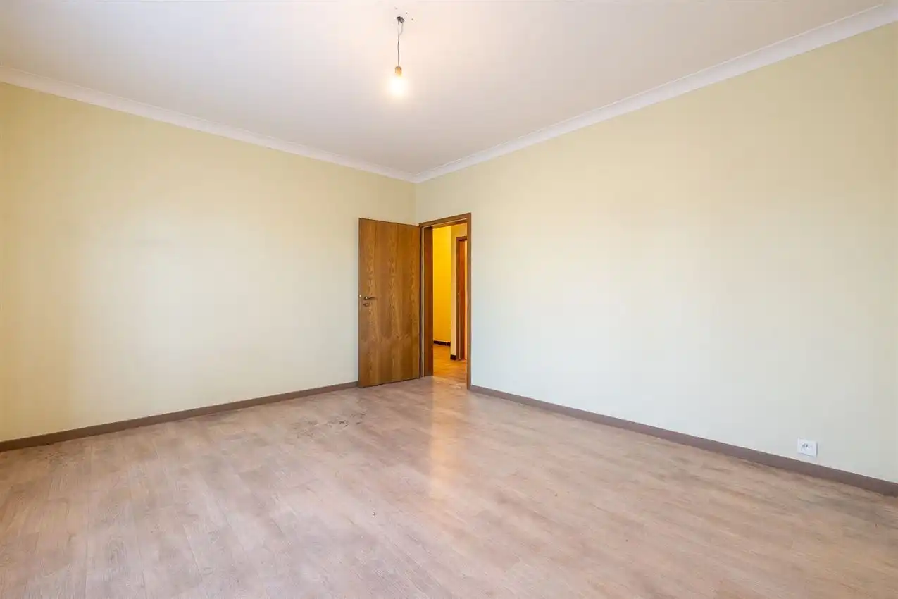 Gelijkvloers appartement met 2 slk en garage foto 17