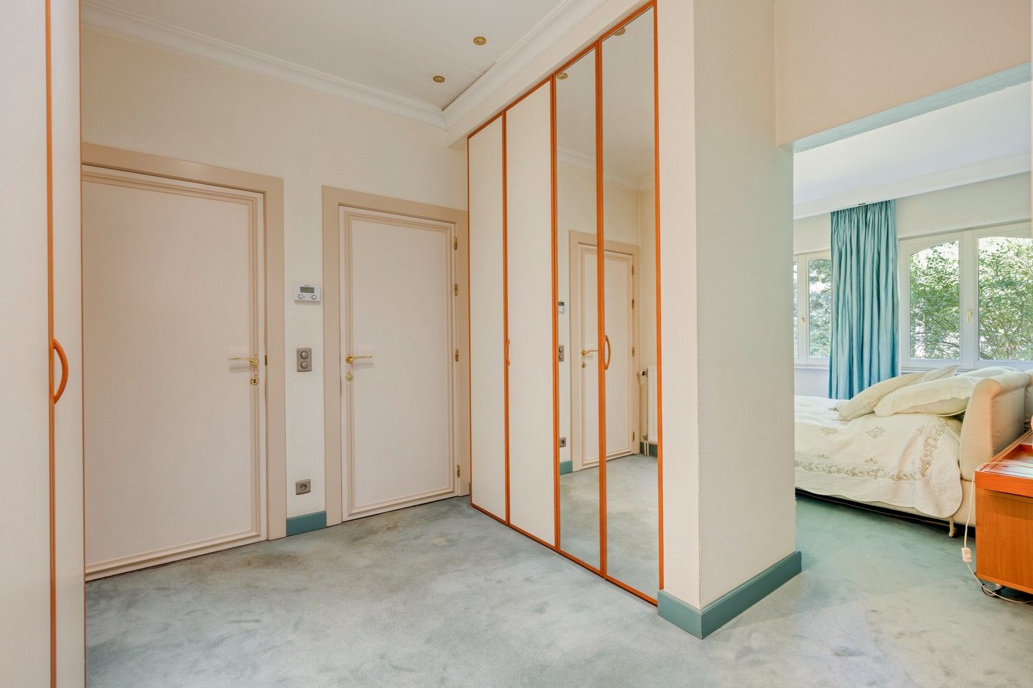 Exclusieve, royale villa in prestigieuze villawijk te Maasmechelen foto 24