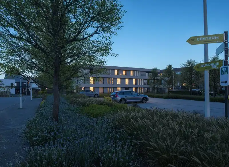 LUXUEUS GELIJKSVLOERS APPARTEMENT MET TUIN TE KOOP OP TOPLOCATIE IN WACHTEBEKE foto 14