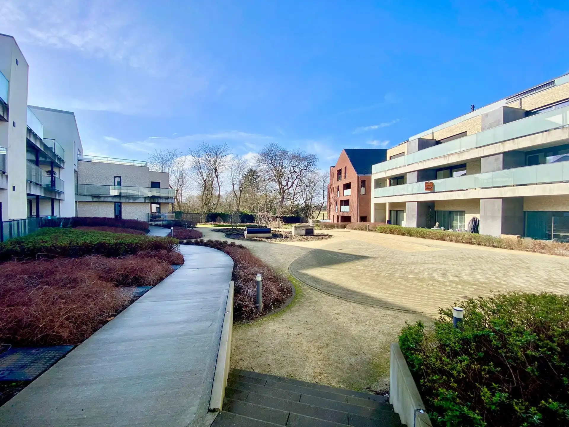 Recent, gelijkvloers appartement met 2 slaapkamers en terras foto 13