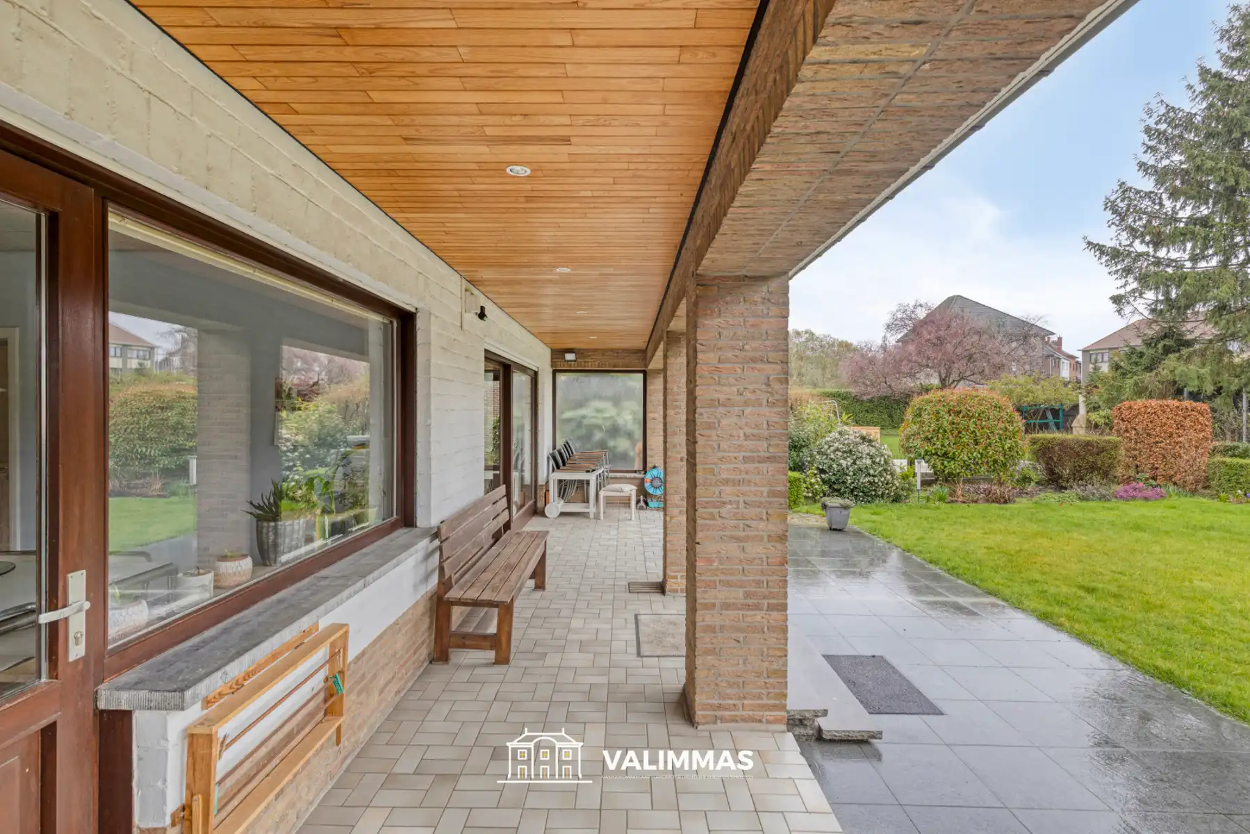 Ruime en zeer verzorgde villa met garage en mooie tuin... foto 12