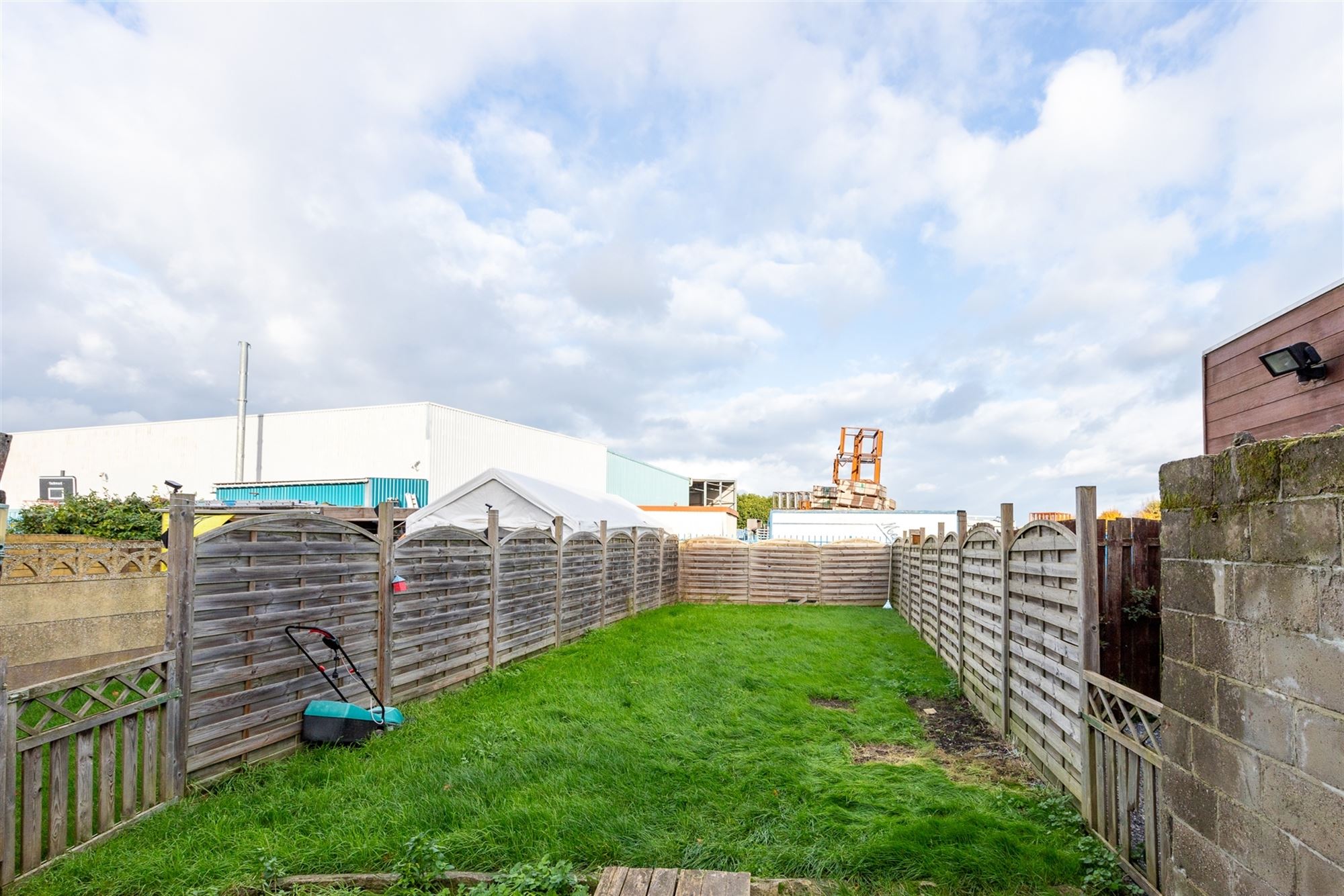 Op te frissen woning met 2 slaapkamers en tuin foto 16