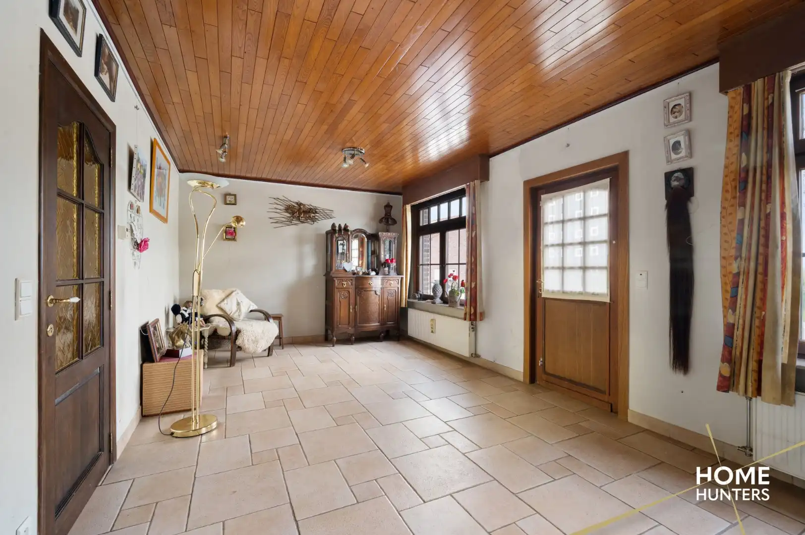 Charmante woning op een perceel van 4811 m² met paardenstallen, paddock en hooi opslagplaats foto 15