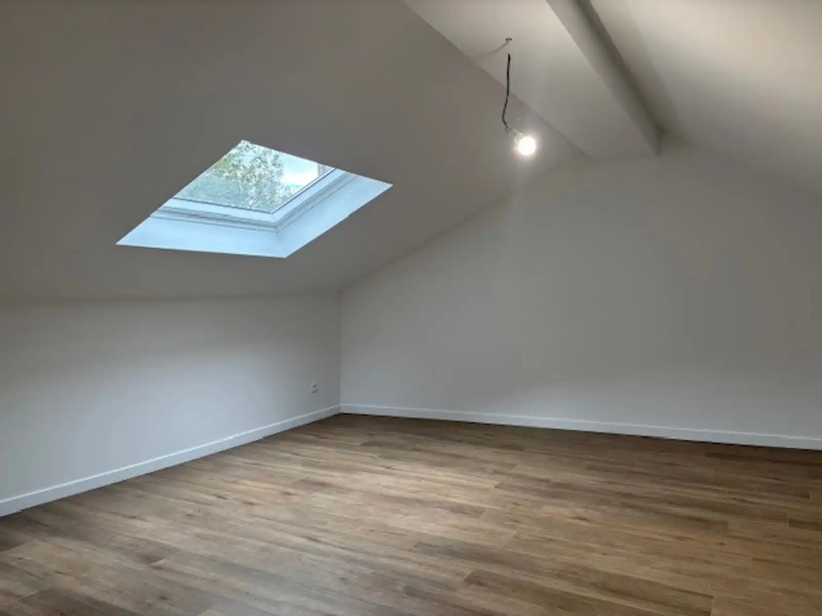 Volledig gerenoveerde woning 3 slpks te Landen (Walshoutem) foto 17