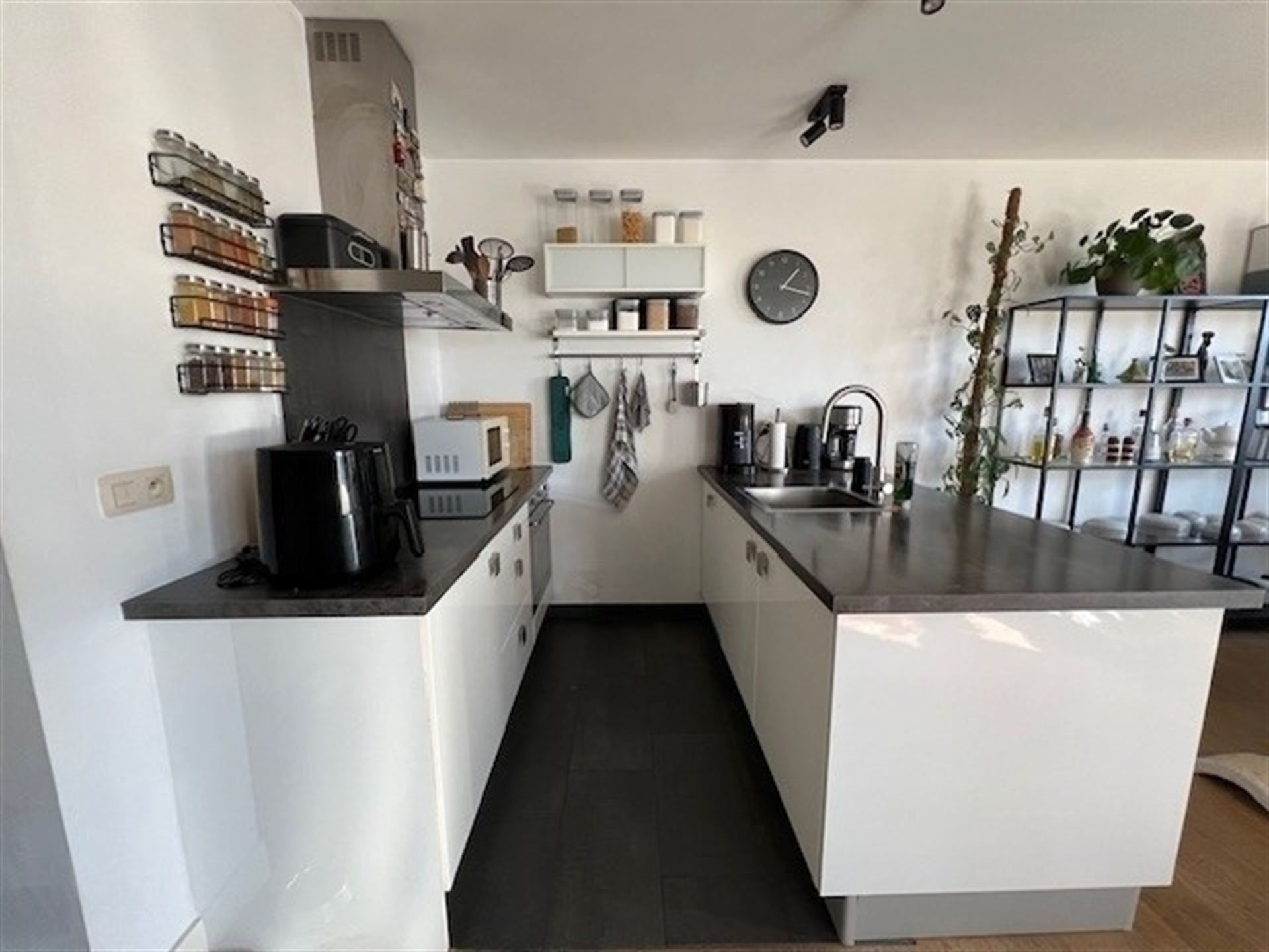 Gelijkvloersappartement met zonnige tuin! foto 5