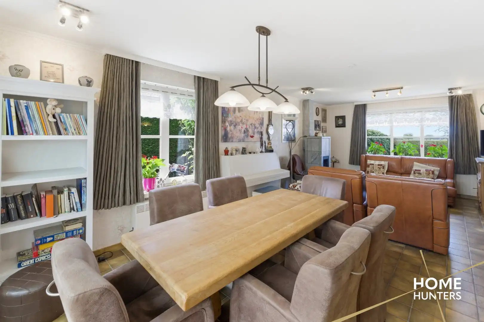 Instapklare villa met 5 slaapkamers, een ruime garage en een prachtige tuin te Dikkebus foto 7