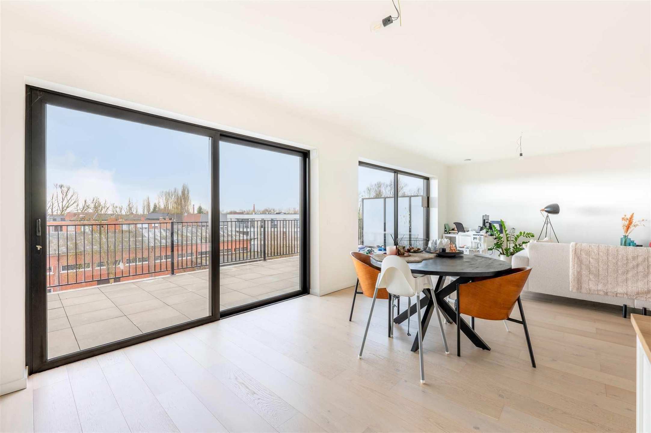 Ruim & modern appartement met groot terras in Steendorp foto 15