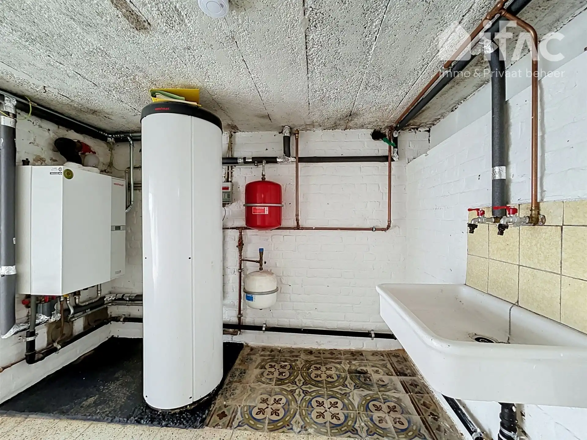 Gerenoveerde woning met 2 slaapkamers en grote tuin foto 6